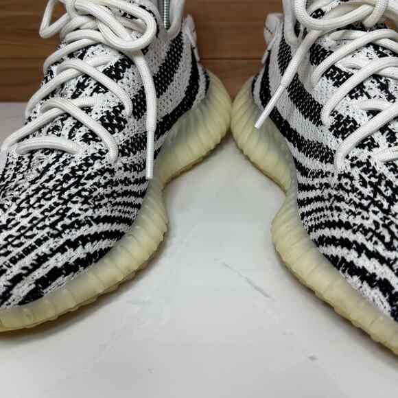 Adidas Men's Yeezy Boost 350 V2 'Zebra' Streetwear (CP9654) Size 7 US - Picture 13 of 16
